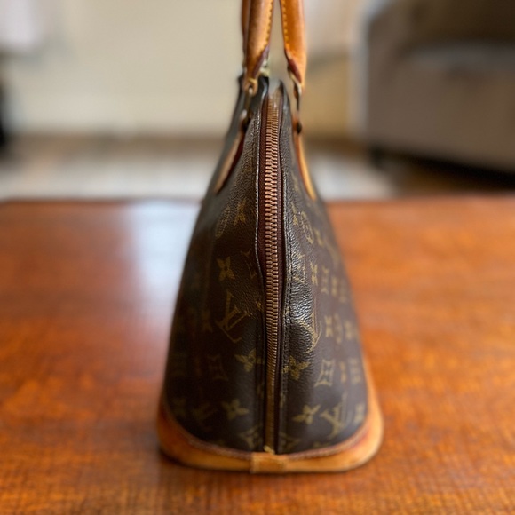 Louis Vuitton Alma PM - Picture 5 of 12